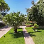 Theocharis Paradise Ferienhaus *